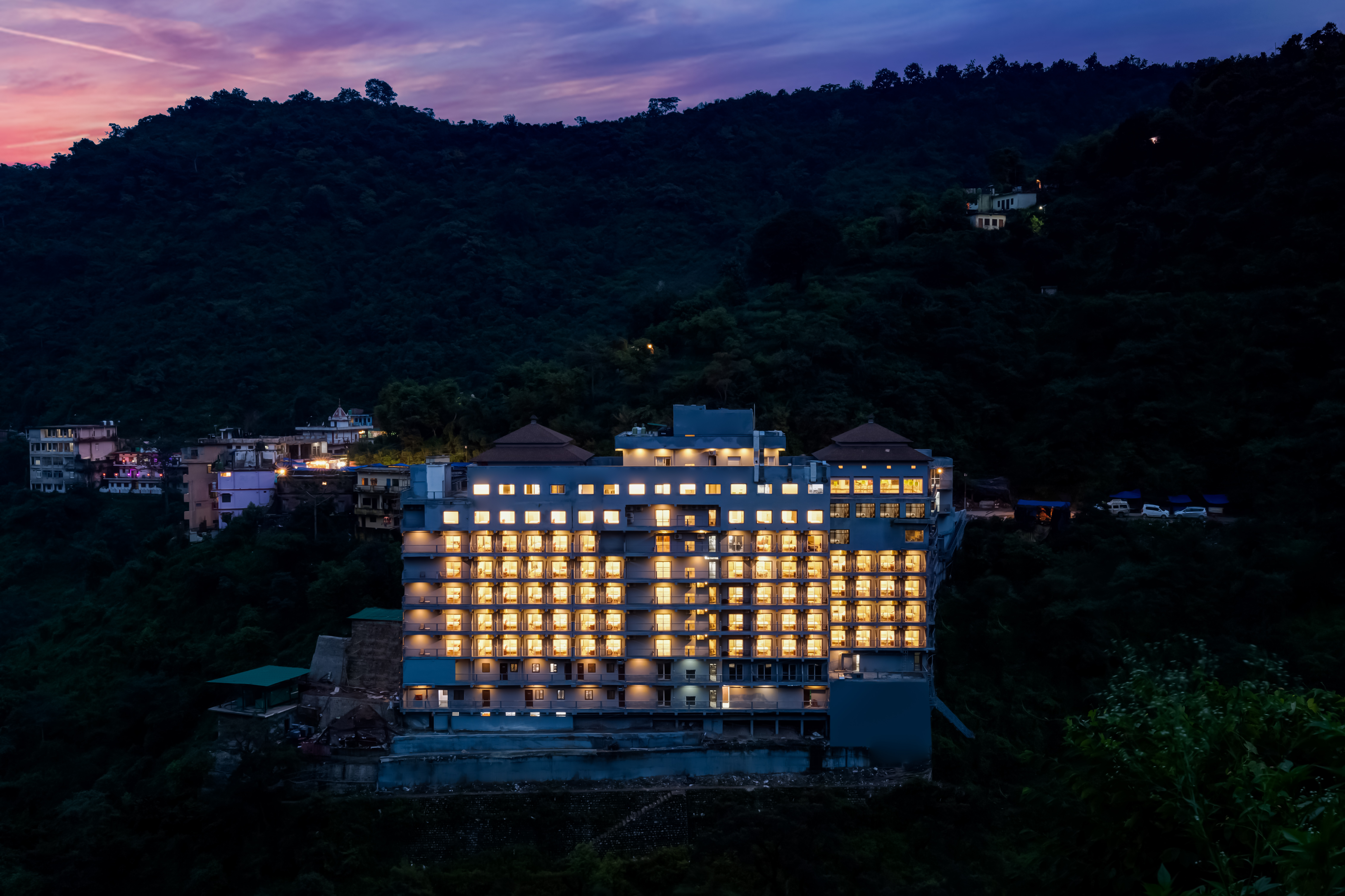 Red Fox Hotel, Neelkath